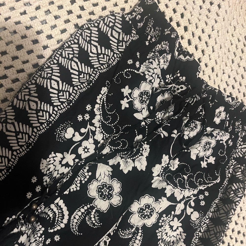 Beachy Patterned Pants - Picture 2 of 2